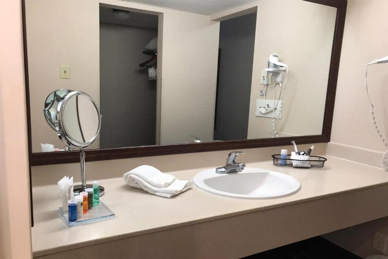 Radisson Hotel Louisville North Jeffersonville Δωμάτιο φωτογραφία