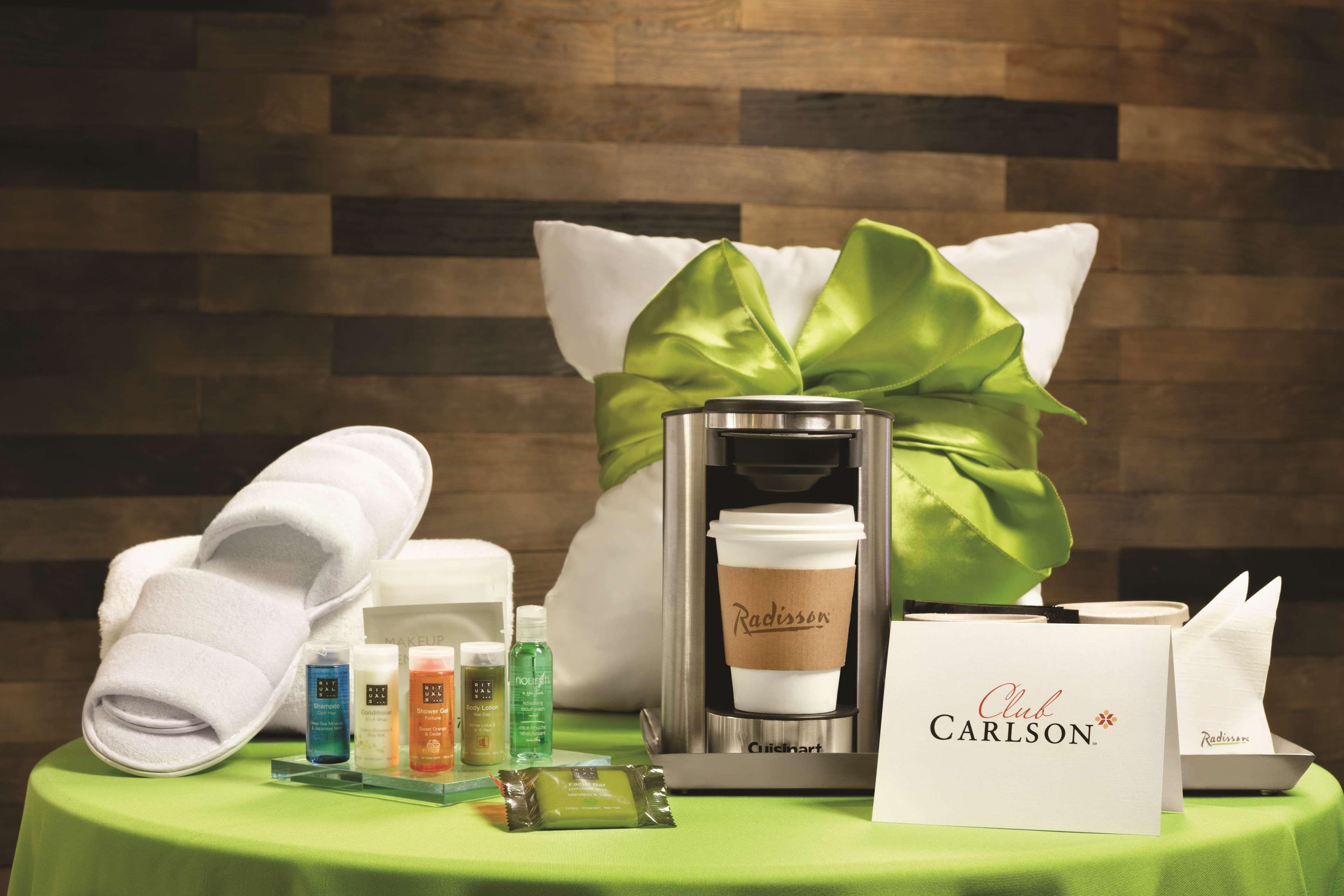 Radisson Hotel Louisville North Jeffersonville Εξωτερικό φωτογραφία