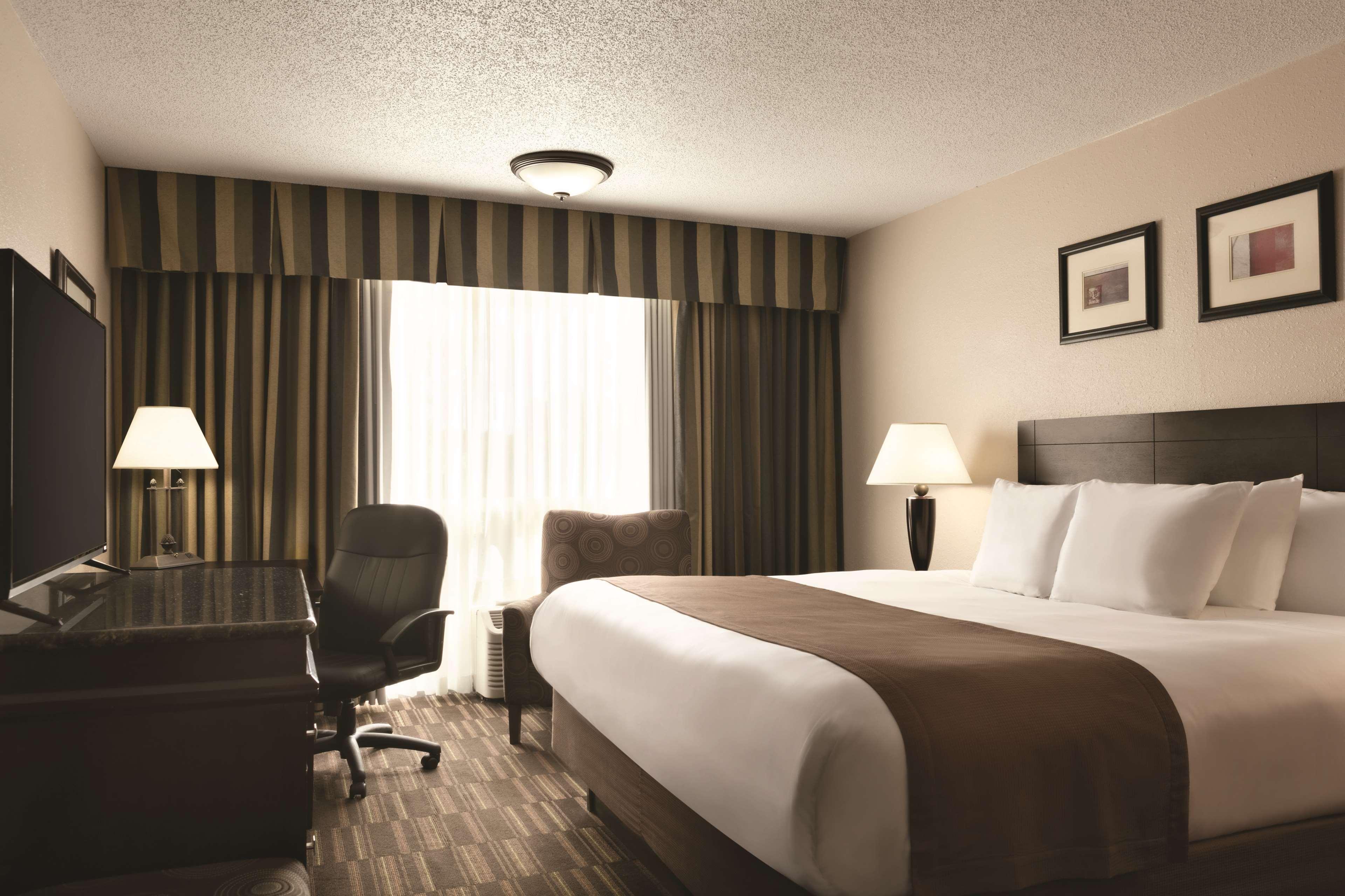 Radisson Hotel Louisville North Jeffersonville Δωμάτιο φωτογραφία